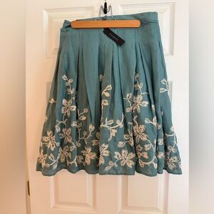 Talbots Embroidered Linen Skirt Size 4 NWT